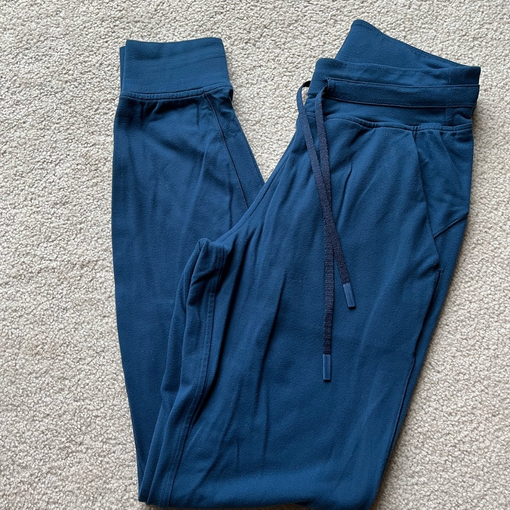 Lululemon Jogger Size 4